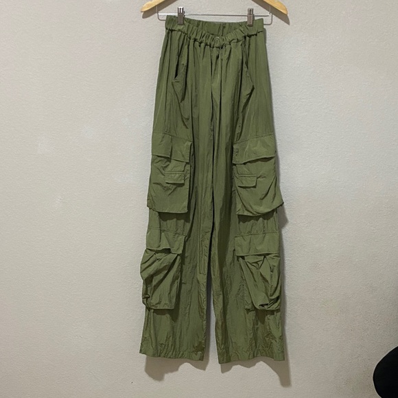 Gold Hinge Olive Green Cargo Pants - Picture 1 of 7